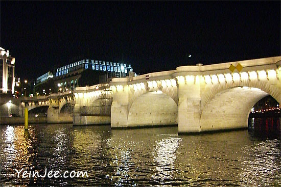 Pont-Neuf, Seine river cruise, Paris