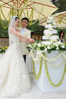 Tony Leung and Carina Lau wedding photos in Bhutan