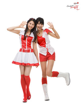 SNSD Seohyun and Sooyoung cosplay for MapleStory