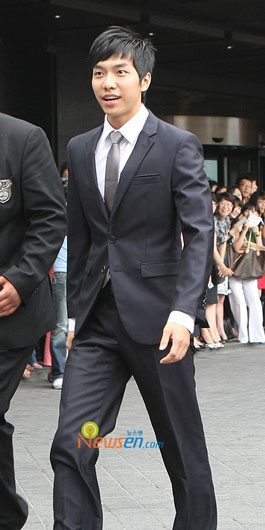 Lee Seung-gi at Yoo Jae-suk wedding in Seoul, Korea