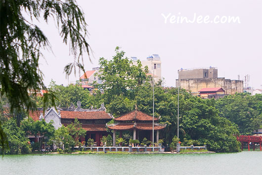 Ngoc Son Temple and Hoan Kiem Lake in Hanoi, Vietnam