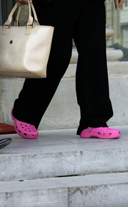 Picture of French minister Roselyne Bachelot-Narquin wears pink croc sandals to cabinet meeting
