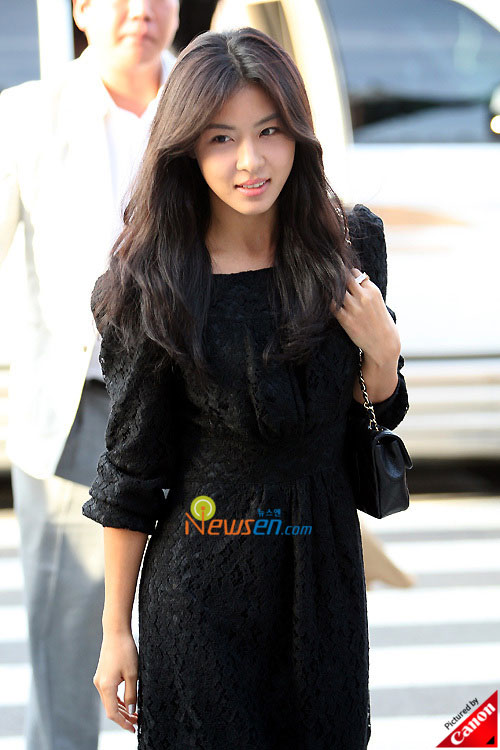Picture of Korean actress Ha Ji-won at Kwon Sang-woo wedding ceremony