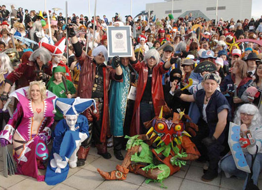 Video game cosplayers break world record in London