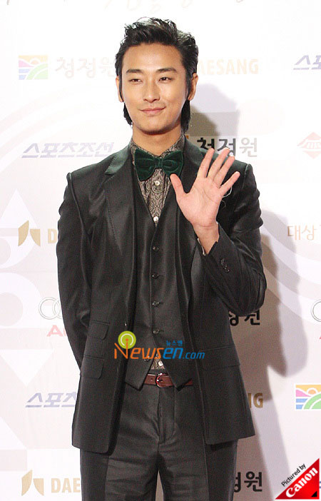 Korean actor Joo Ji-hoon at Blue Dragon Film Awards 2008 in Seoul
