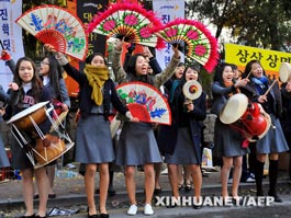 Korean students cheering for their seniors at CSAT