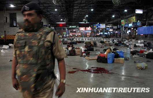 Picture of attack on Mumbai train station in India