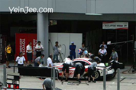 Pitstop action at Super GT Malaysia 2008