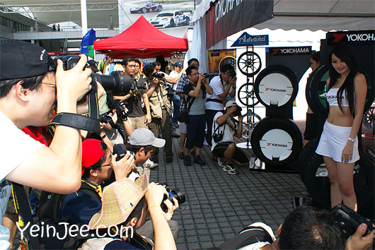 Photographers and Malaysian model at Super GT Malaysia 2008