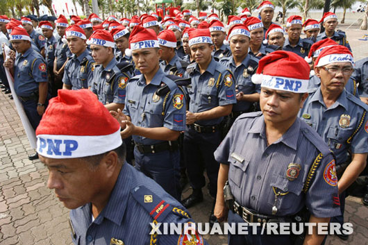 Picture of Santa cops in Manila, Philippines