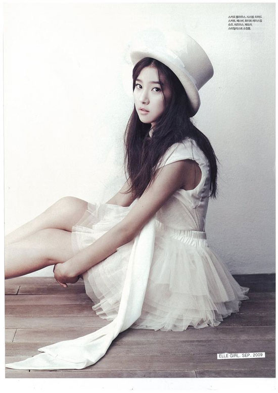 Korean actress Kim So-eun on Elle Girl magazine