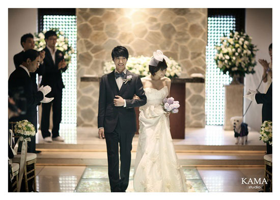 Korean stars Tablo and Kang Hye-jung wedding photos