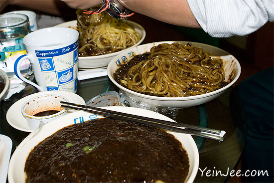 Jajangmyeon, Korean black bean sauce noodle