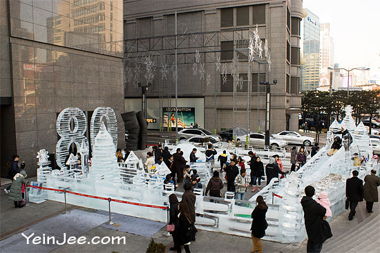 Ice sculpture and Shinsasegae department store, Seoul