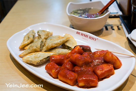 Teokbokki and fried dumplings at Burmurry Seoul restaurant