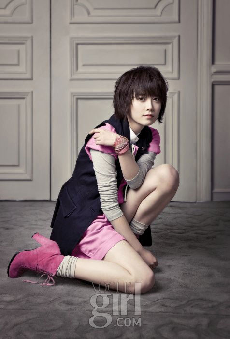Goo Hye-sun Korean Vogue Girl Ping Wings