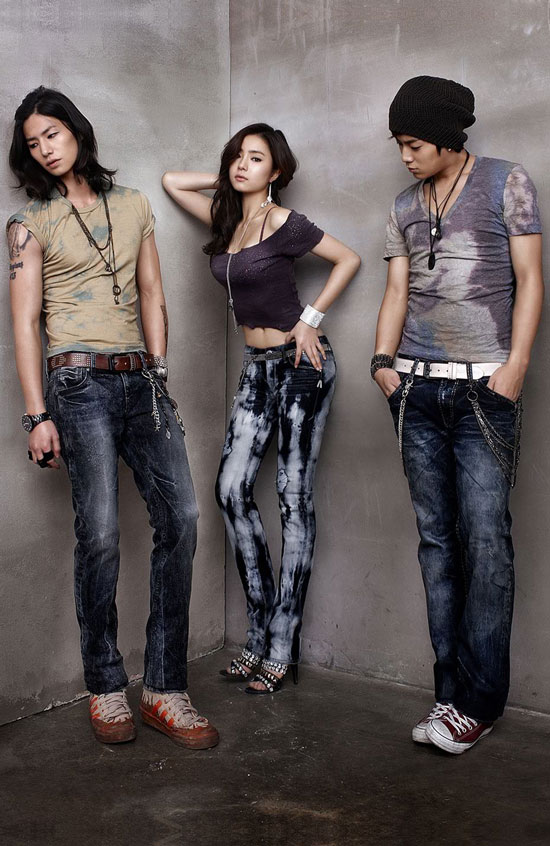 Shin Se-kyung and B2ST Doojoon Buckaroo Jeans