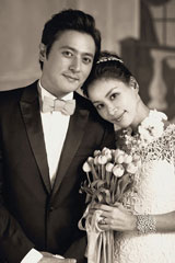 Korean celebrity couple Jang Dong-gun and Ko So-young wedding photo