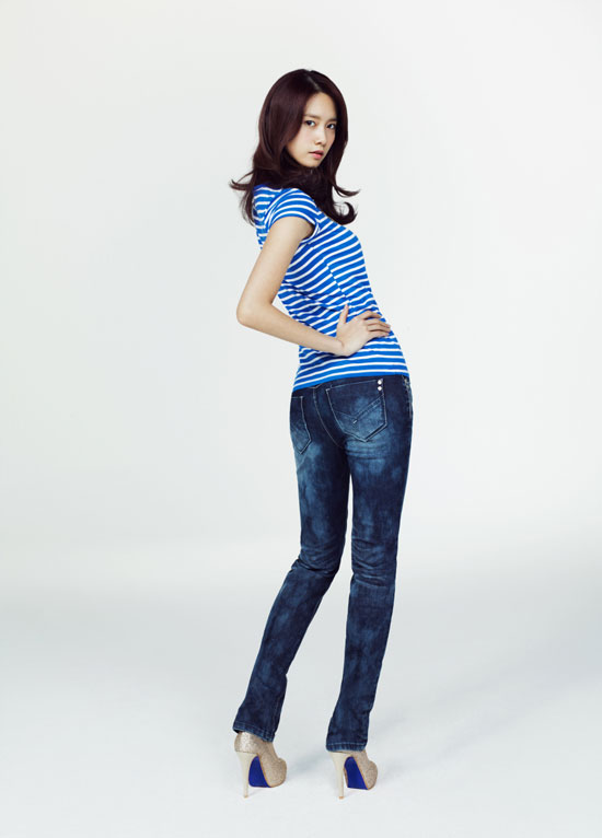 SNSD Yoona for SPAO Star Jeans