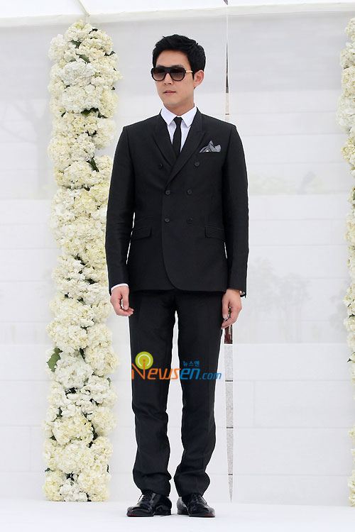 Lee Jung-jae at Jang Dong-gun wedding