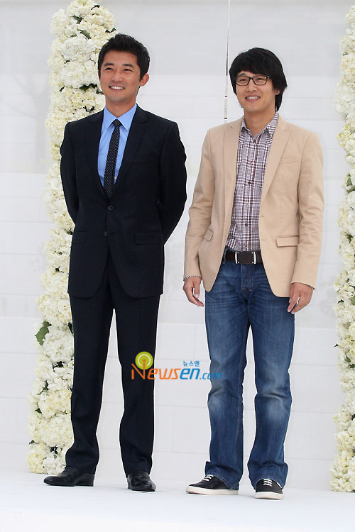 Ahn Jae-wook and Cha Tae-hyun at Jang Dong-gun wedding