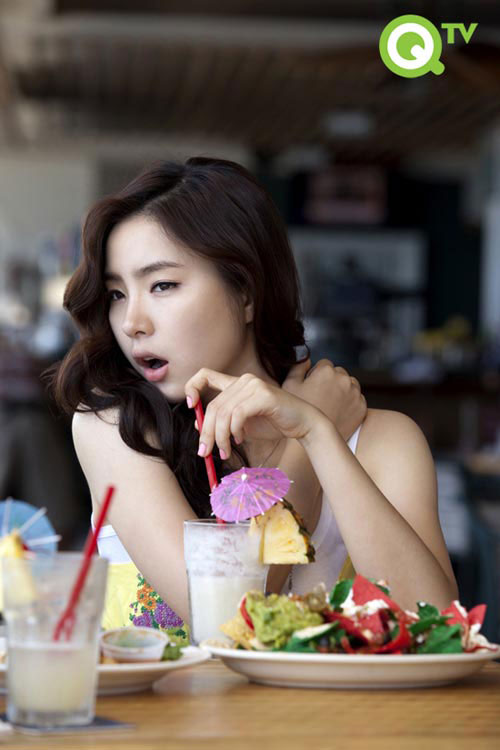 Korean actress Shin Se-kyung in Hawaii