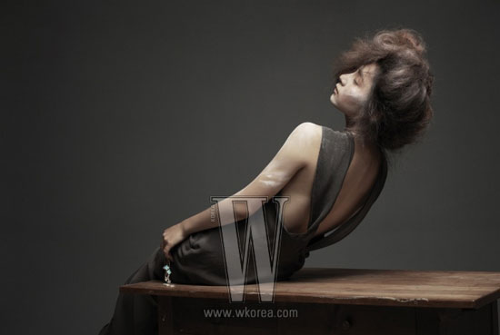Korean actress Shin Se-kyung on W Fashion Magazine