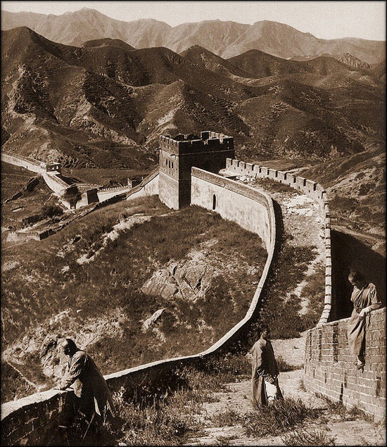 Old photo of the Great Wall of China