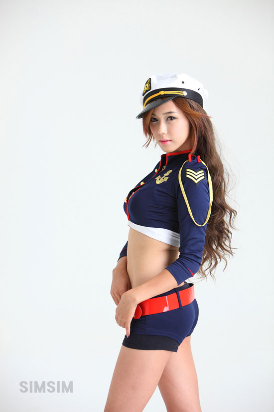 Korean model Kim Ha-yul cosplay