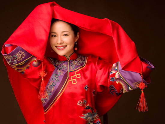 Jiang Yiyan in traditional Chinese wedding dress