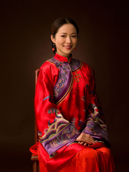 Jiang Yiyan in traditional Chinese wedding dress