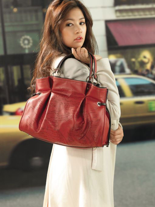 Jung So-min for Hazzys bags