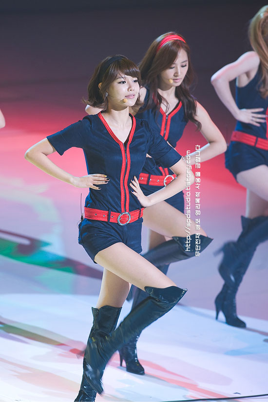 SNSD Sooyoung at G20 Seoul concert