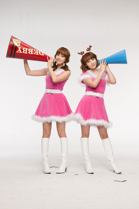 SNSD Jessica and Taeyeon Samsung China Christmas