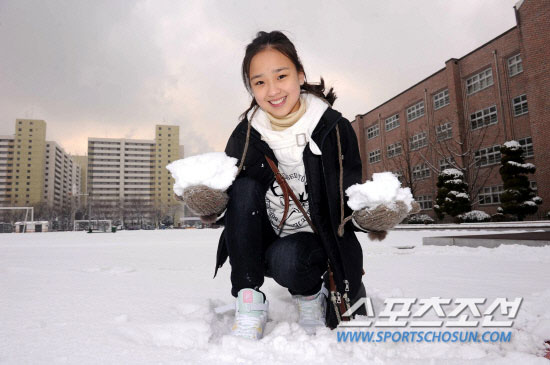 Son Yeon-jae winter snow
