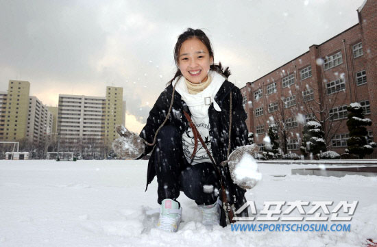 Son Yeon-jae winter snow