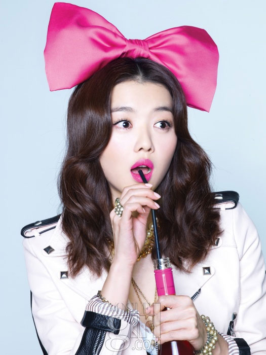 Jang Hee-jin Vogue Girl Pink Wings 2011