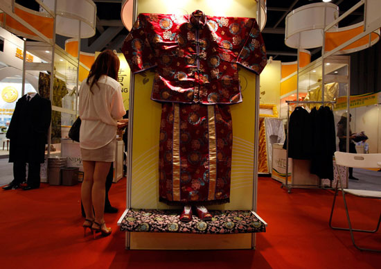 Chinese age shroud at Asian Funeral Expo