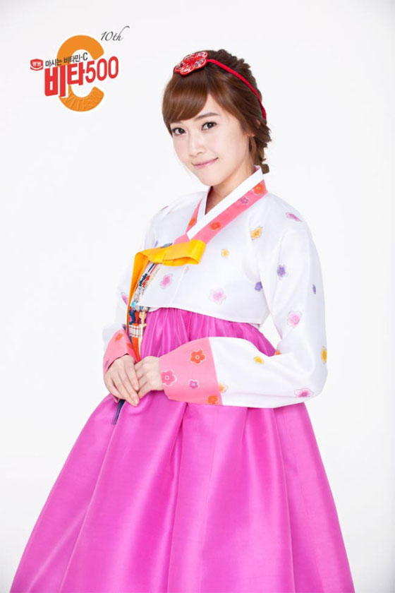 SNSD Jessica in Hanbok dress for Vita500