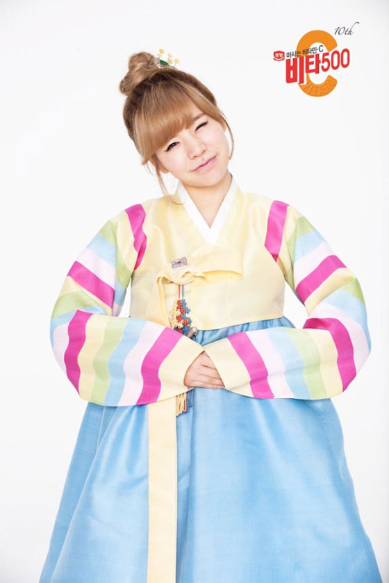 SNSD Sunny in Hanbok dress for Vita500