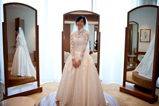 Stefanie Sun in wedding gown