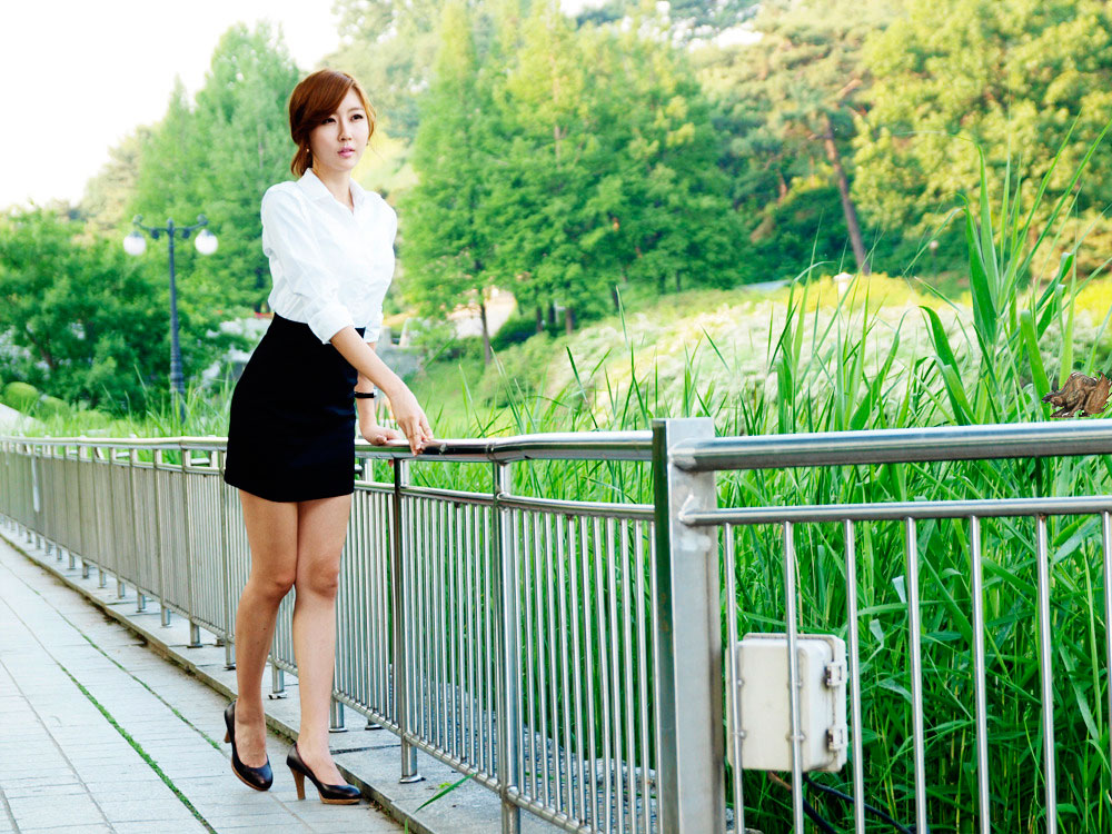 Korean model Choi Byul I office lady style