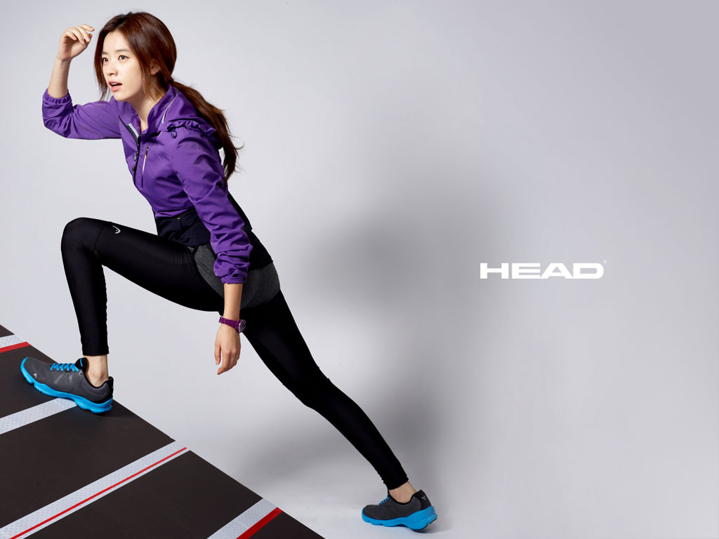 Han Hyo-joo HEAD 2011 FW Roadrunner wallpaper