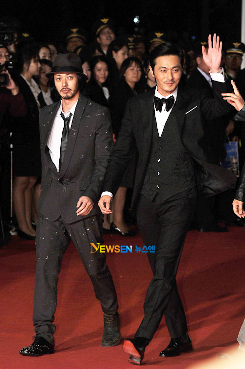 Joe Odagiri and Jang Dong-gun at Busan Film Festival 2011