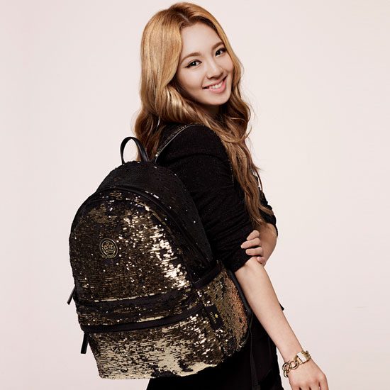 SNSD Hyoyeon Jestina handbag