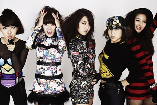 Korean pop group 4Minute picture