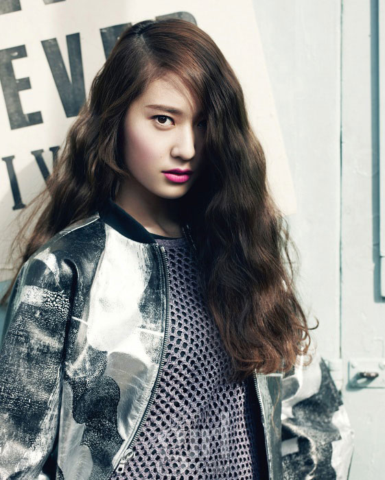 fx Krstyal Korean Vogue Girl Magazine