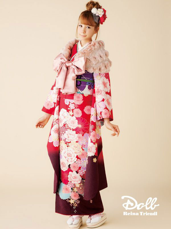 European Asian model Reina Triendl kimono