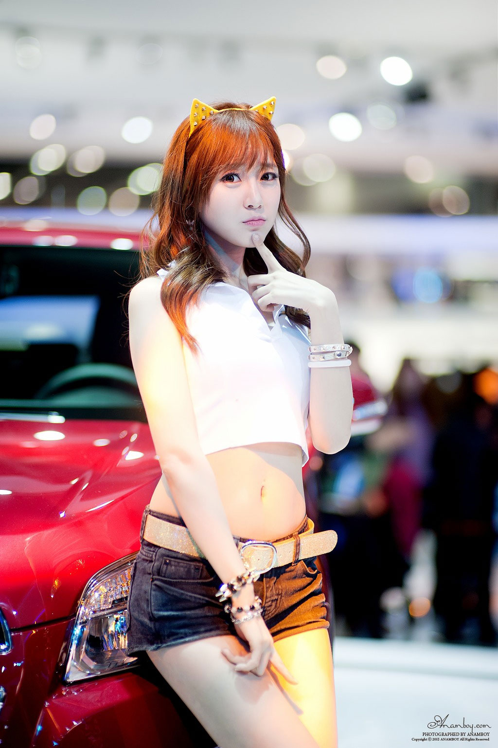 Korean model Choi Seul Gi Seoul Motor Show 2013
