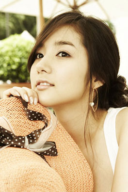 Korean actress Park Min Young picture